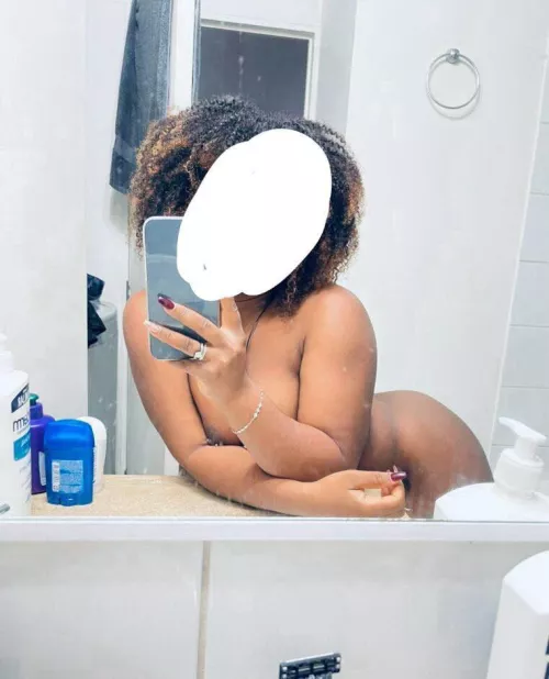 Anyone up for some chocolate? 😜 by MissRoxy00