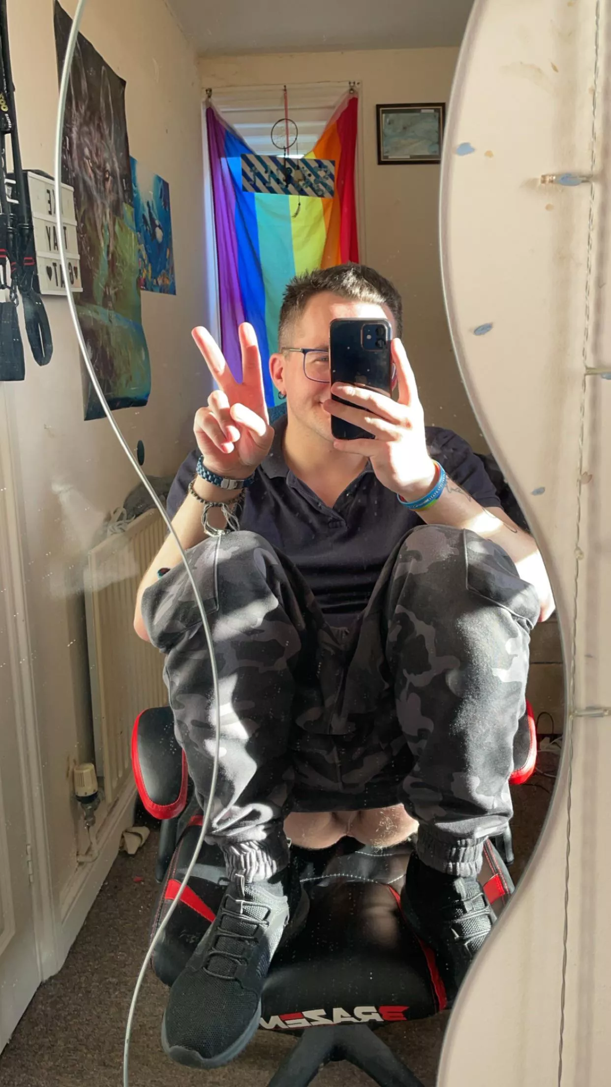 Can i game on ur lap :3 posted by ItsBlueMultiverse