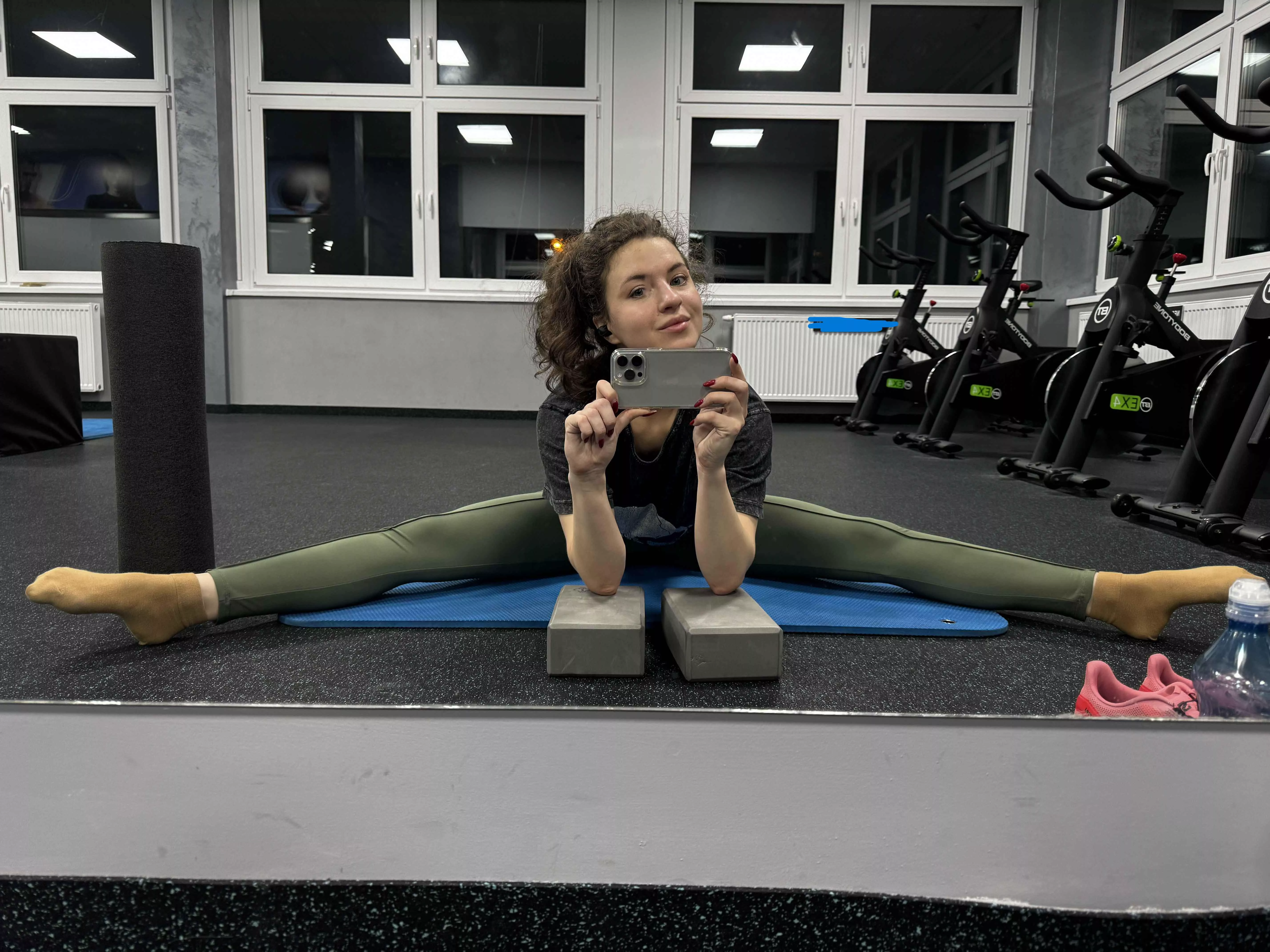 [f] Its my lucky color….. posted by naughtykitti