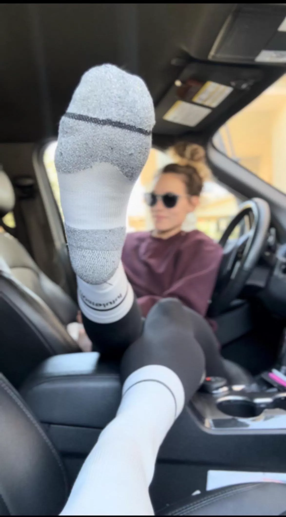 (F) lululemon socks anyone? posted by thehappy_soles