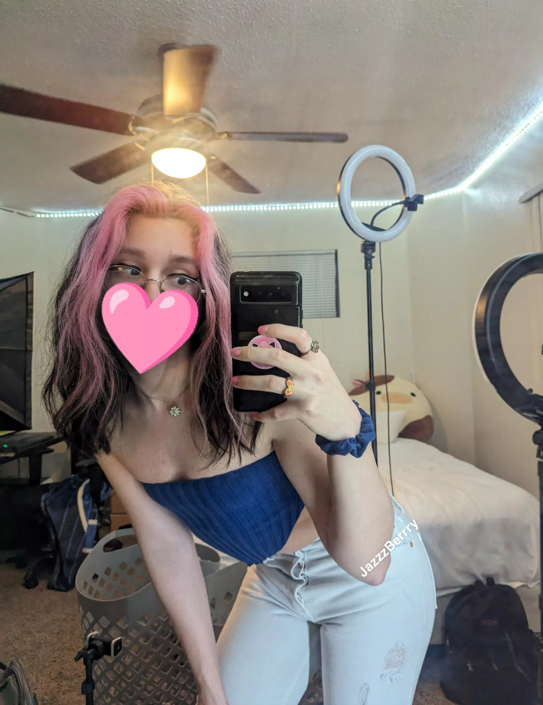 feeling cute  posted by JazzzBerrry