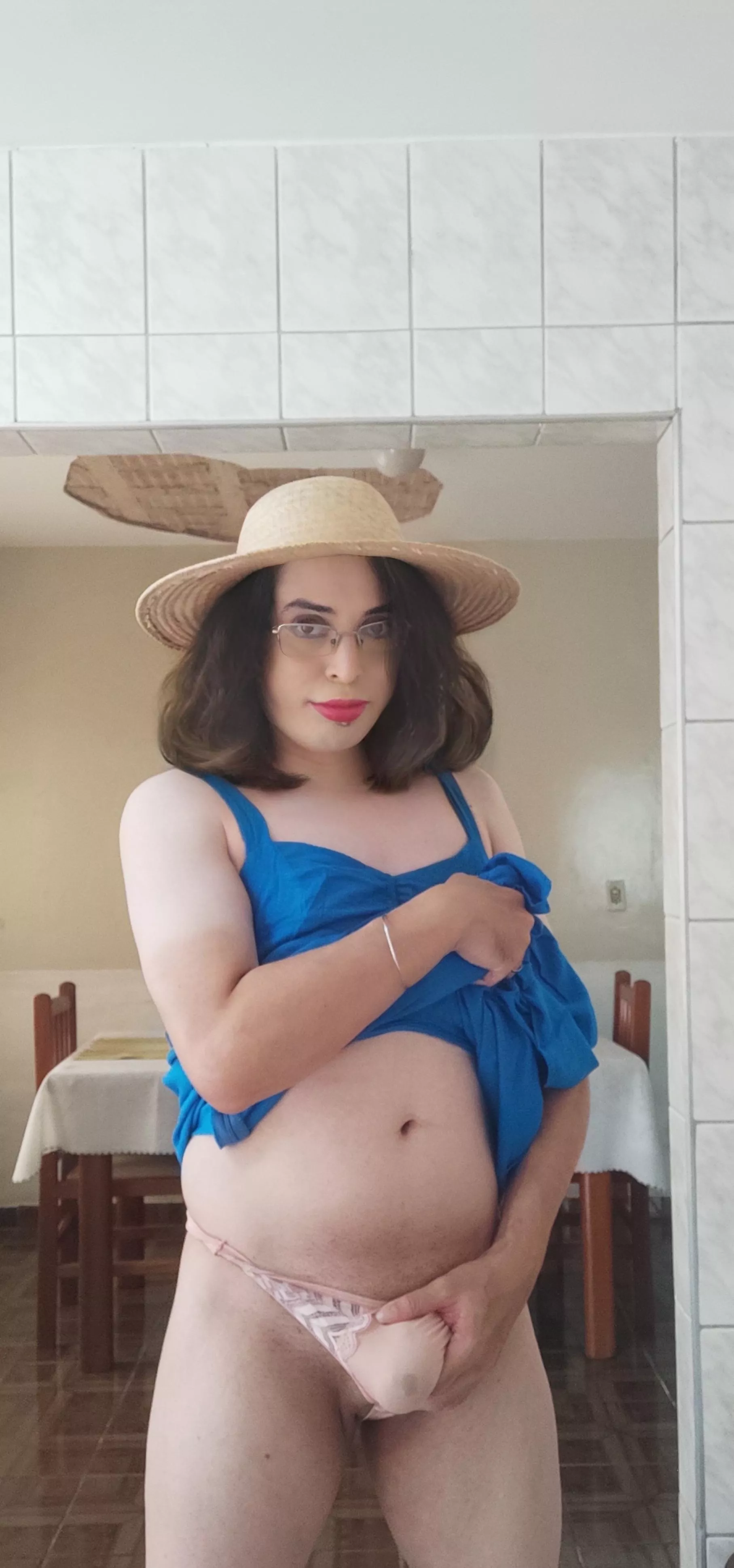 I got dirty on the beach, do you know where I can clean myself up love, greetings from Brazil!! posted by Initial-Tangerine328