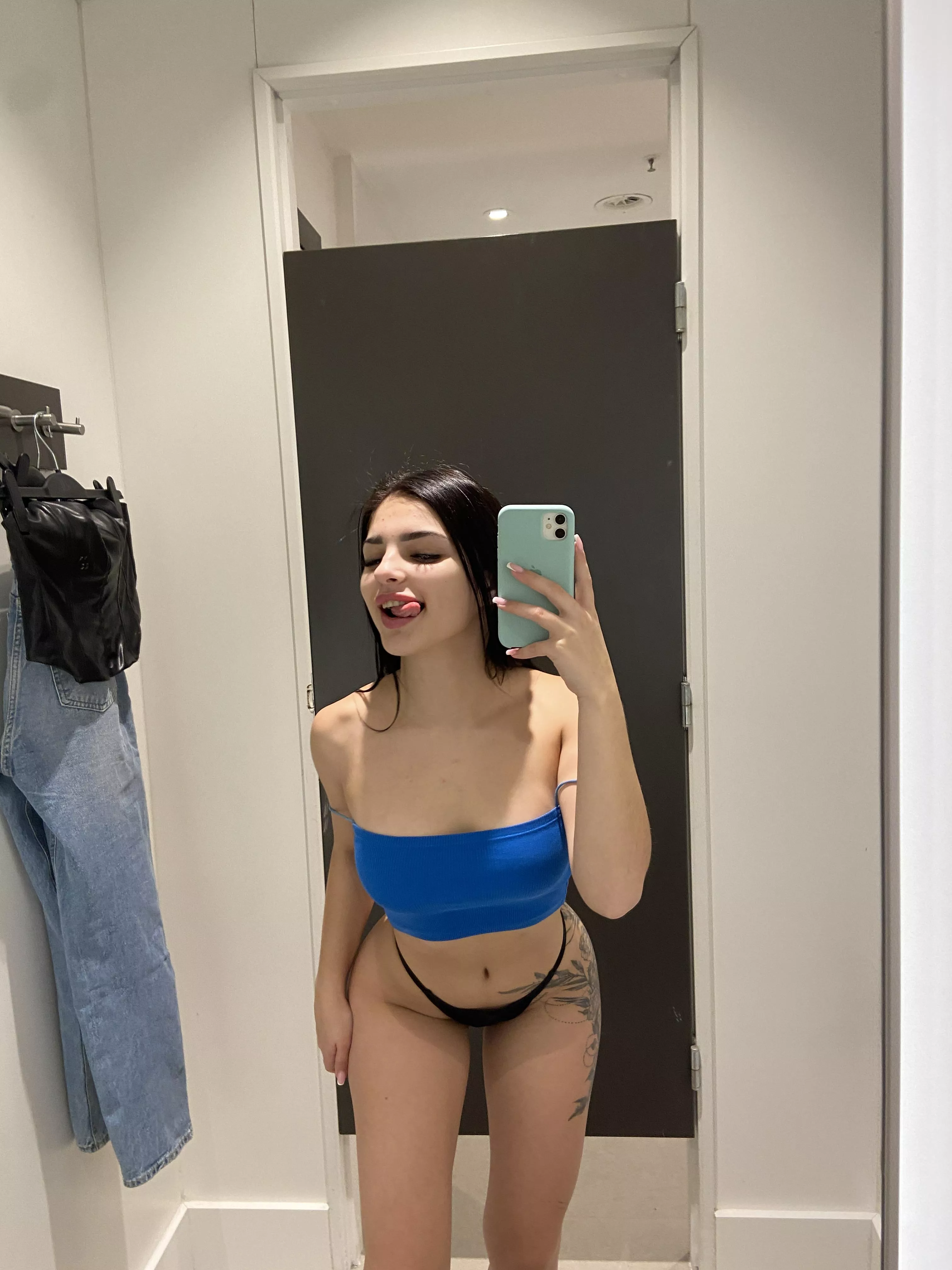 I want to pick something very passionate this time! Or is naked the best posted by ari_queeen