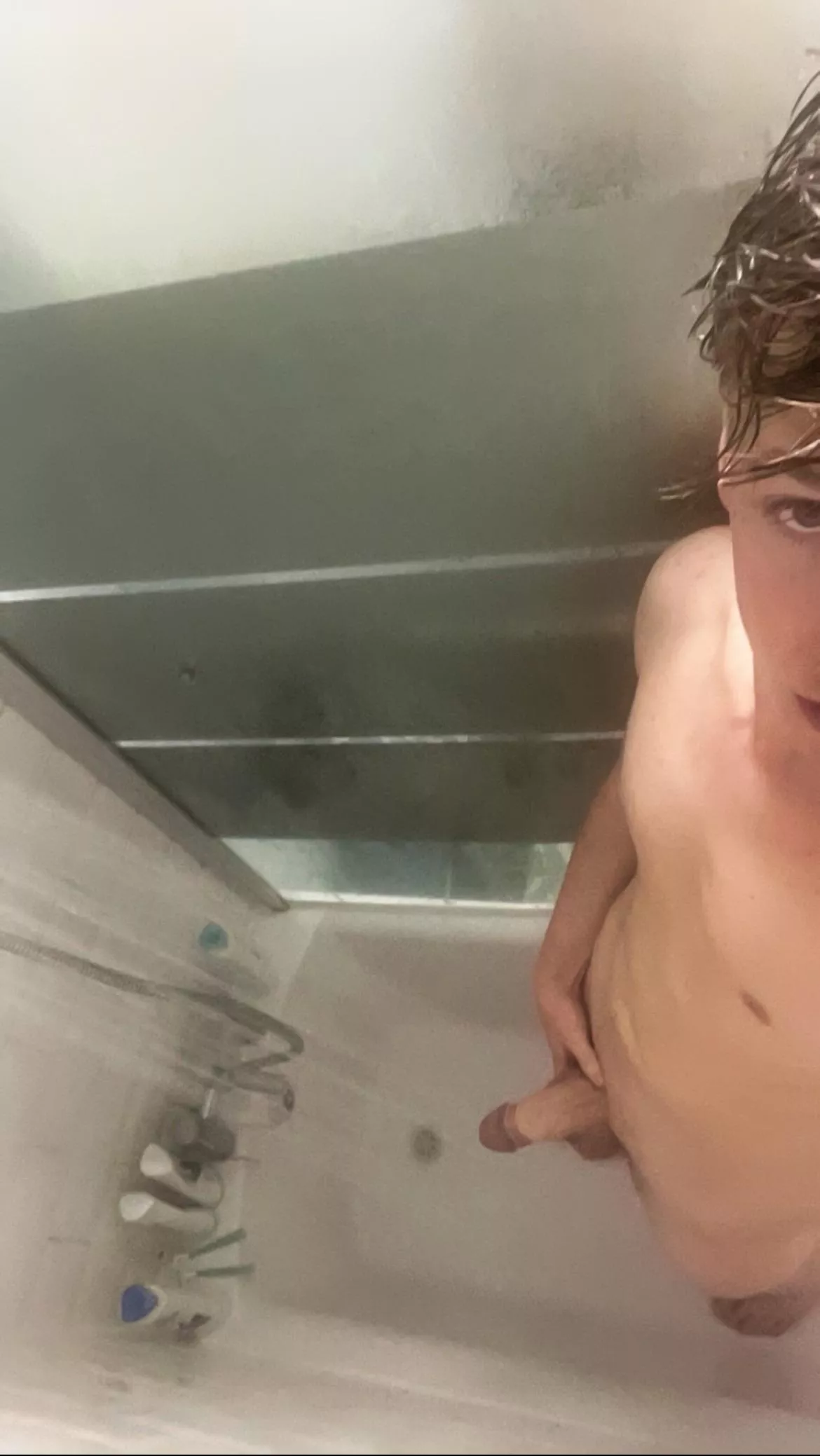 I’m lonely in the shower can you come? posted by Ad94tw