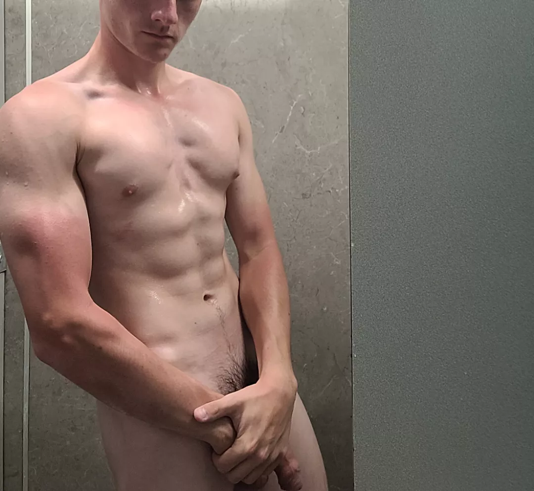 MMA physique, what do you think? 🙈 posted by Aggravating_Moose337