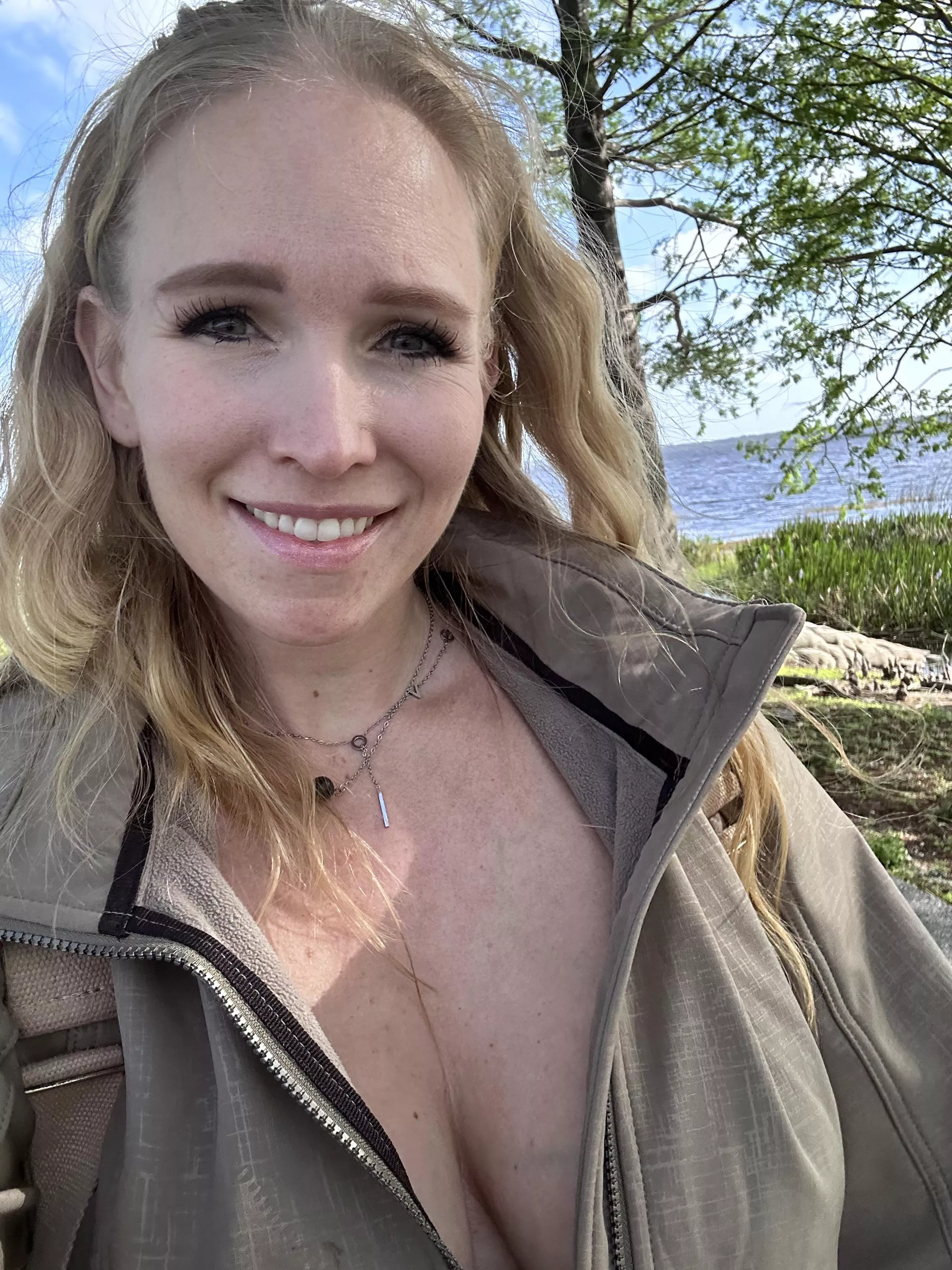 Morning Reddit posted by Shemightbetina