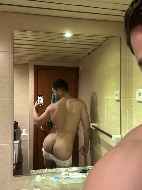 My ass is hungrier and throbbing😈 by realisiwak