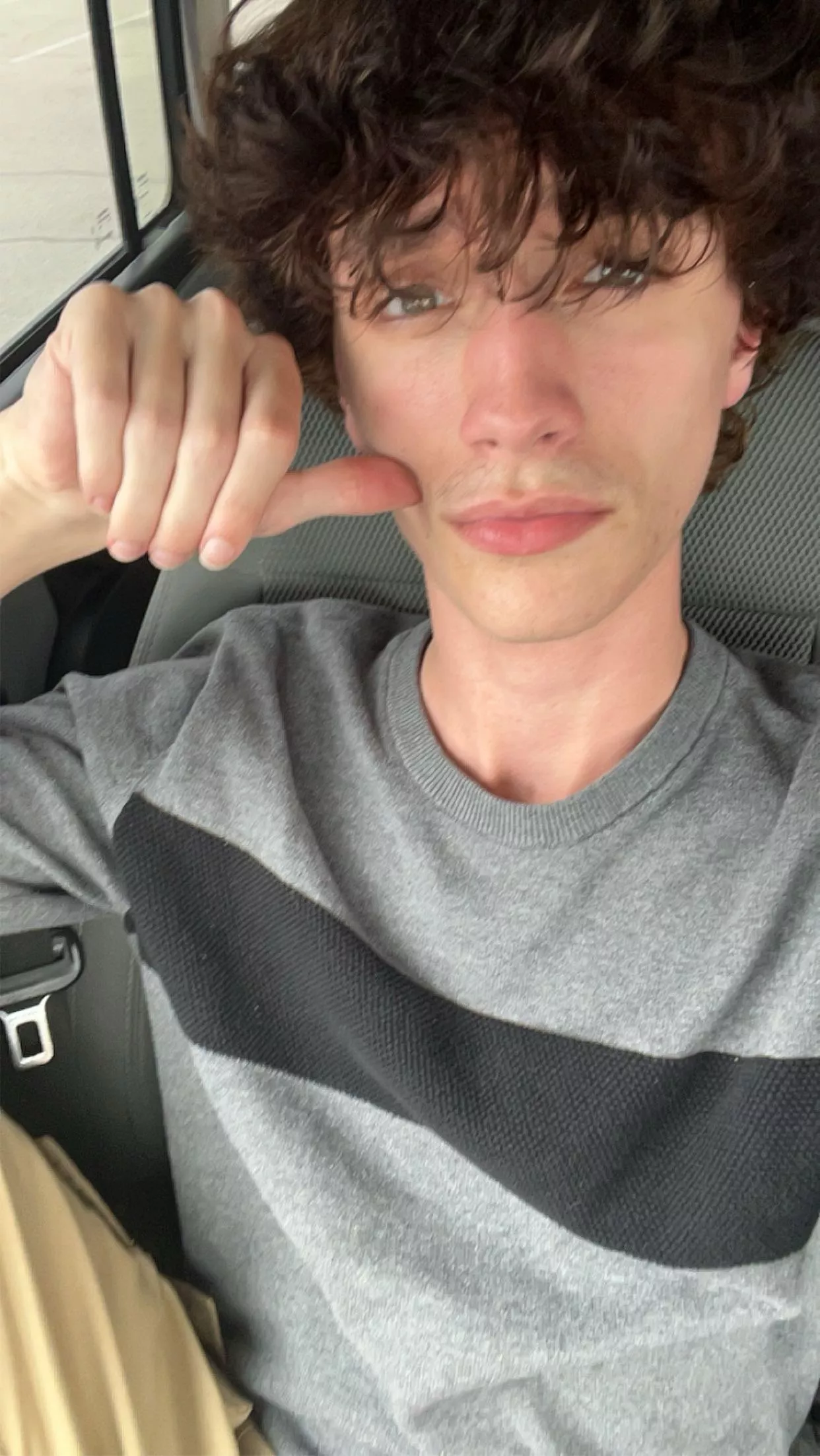 never posted on here before but hey  posted by Comfortable-Deal8165