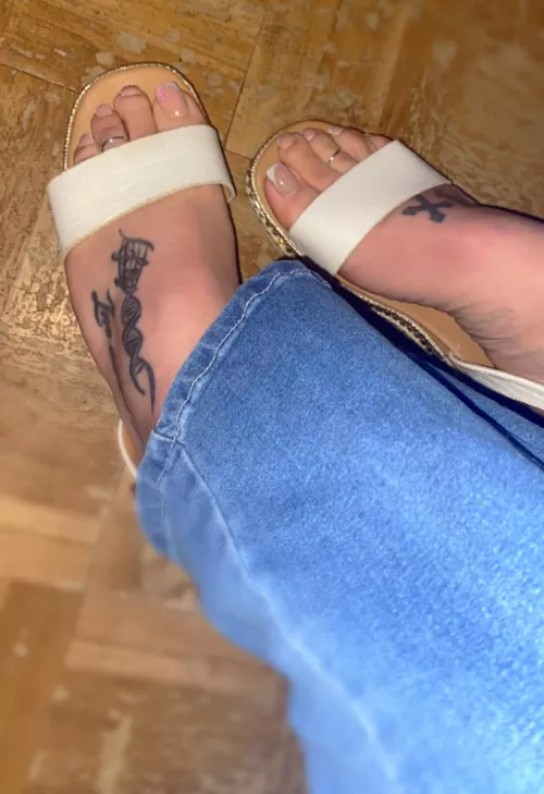 Oops caught you staring 😝 by Charming_Amphibian29