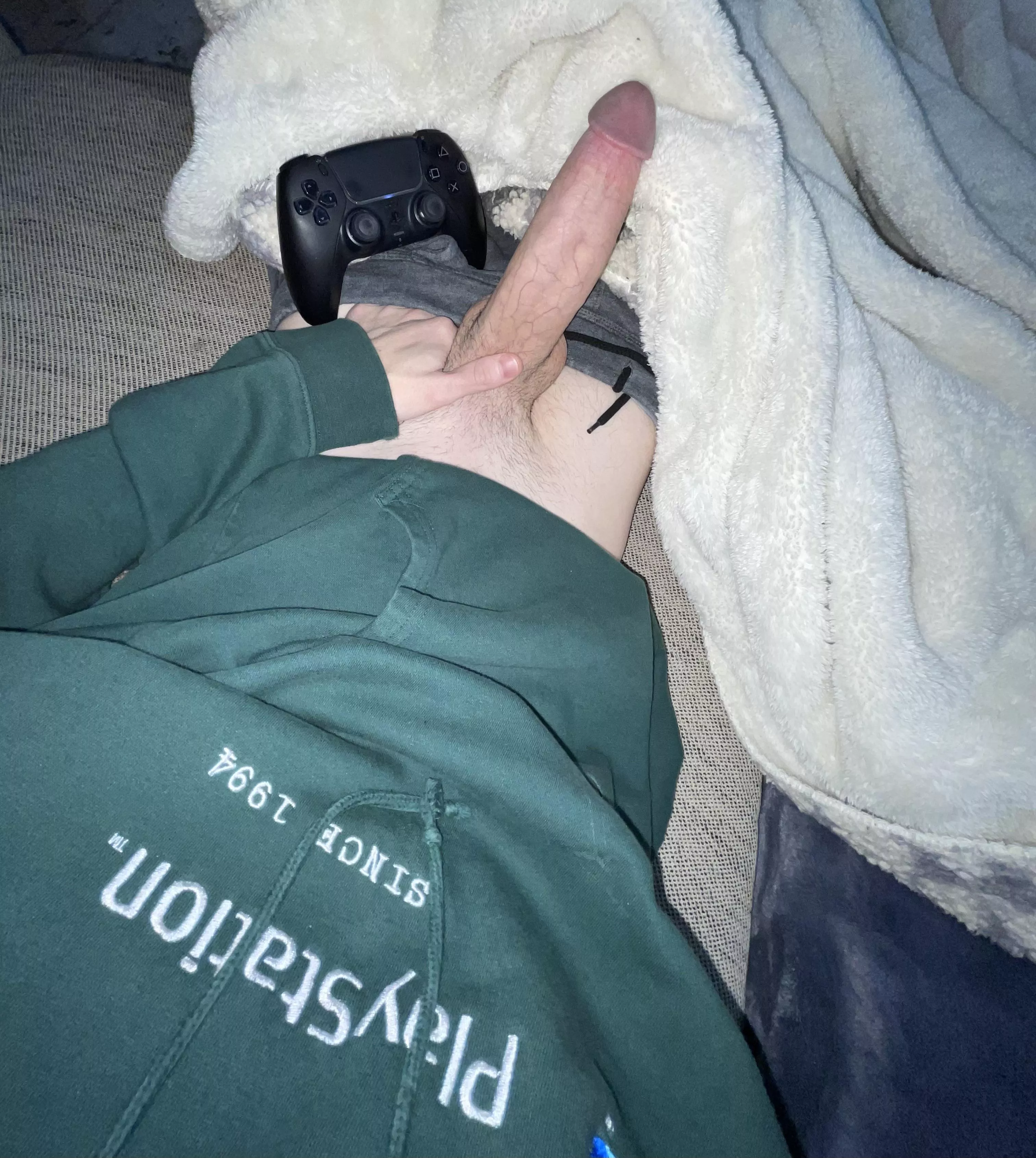 Rainy Saturday, want to play?  posted by K3epintouch