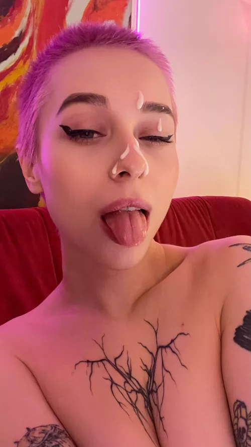 Say hello if you wanna see vids how he cum on my face after a blowjob by Itz_slixx