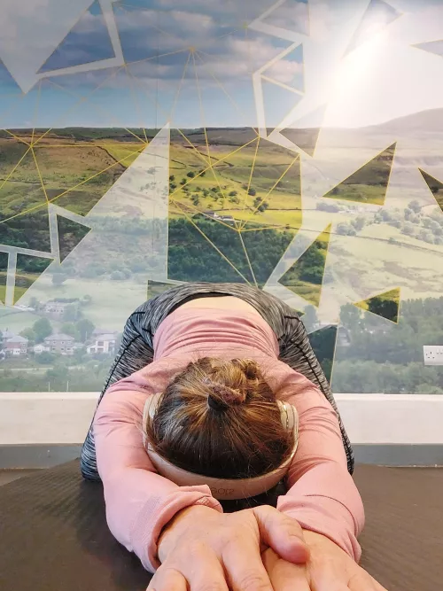 Stretch [f] by MissPeachGoddess