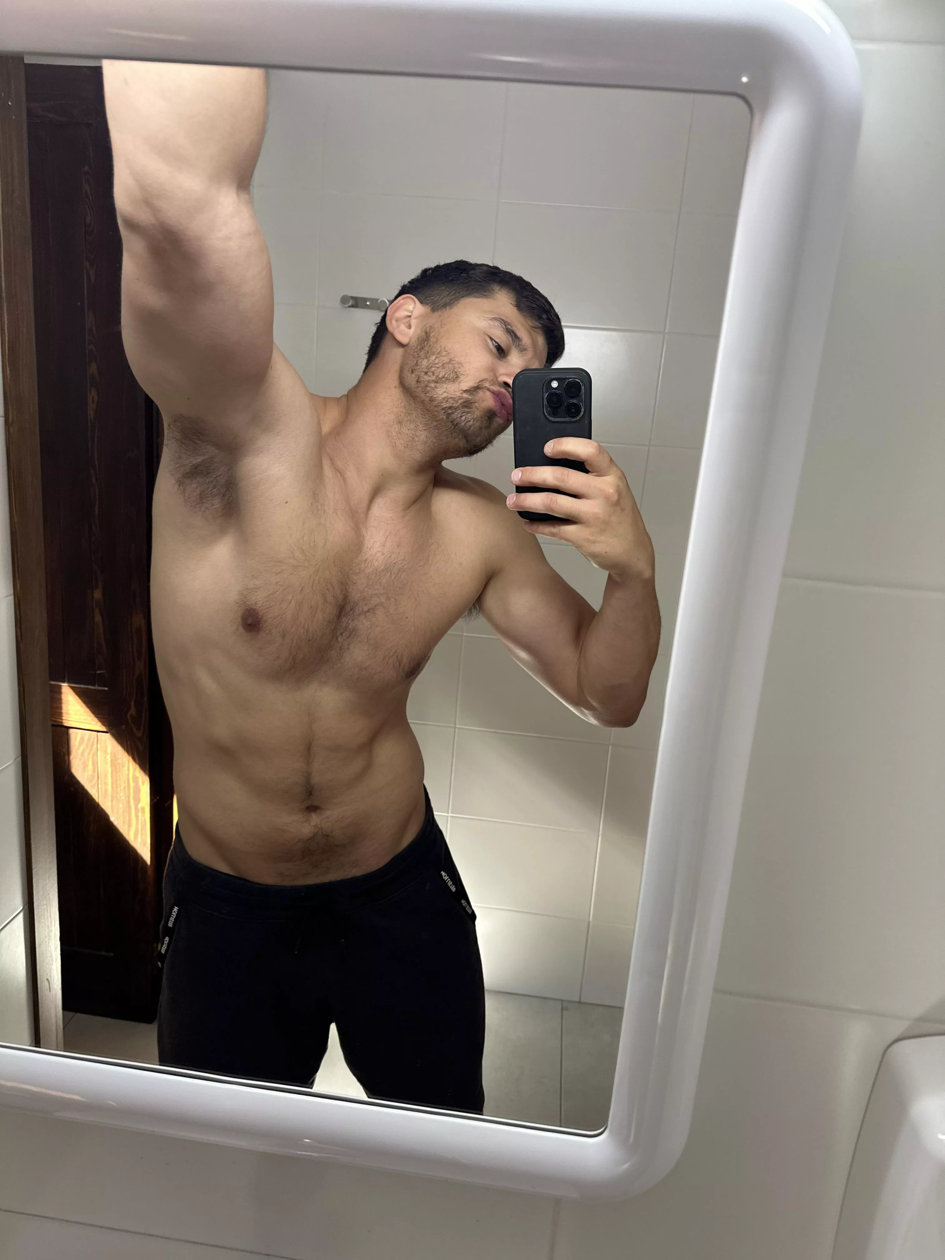 The best armpits u will see today, opinion? posted by realisiwak