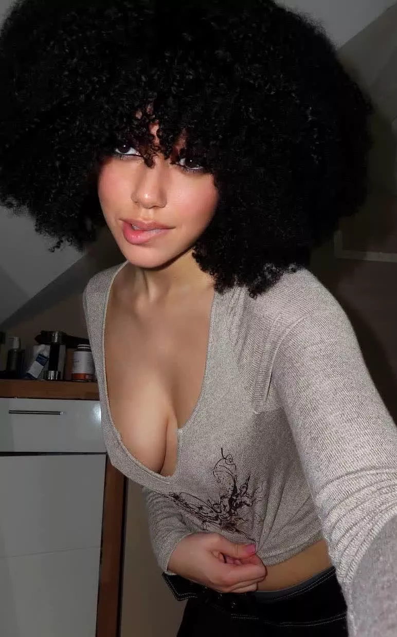 What would you do if I sent you this? posted by Samiraxoxodarky