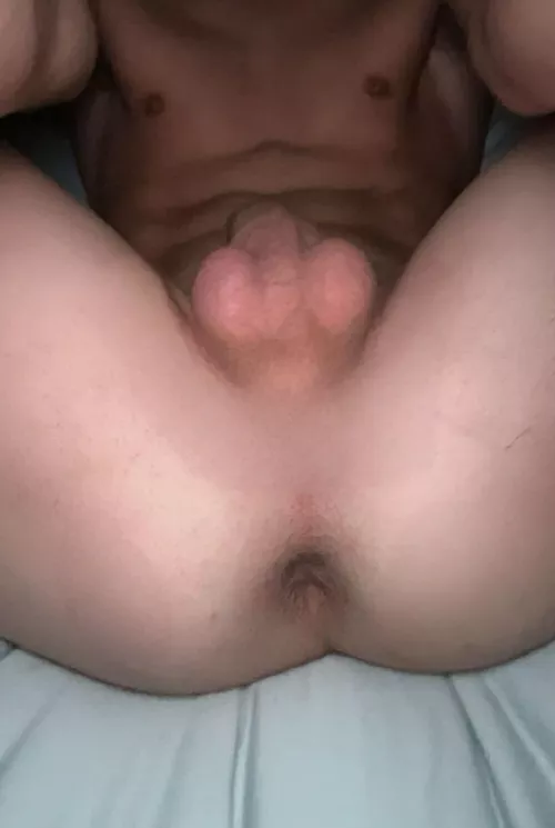18 who wants to use my hole by AdministrativeOil783