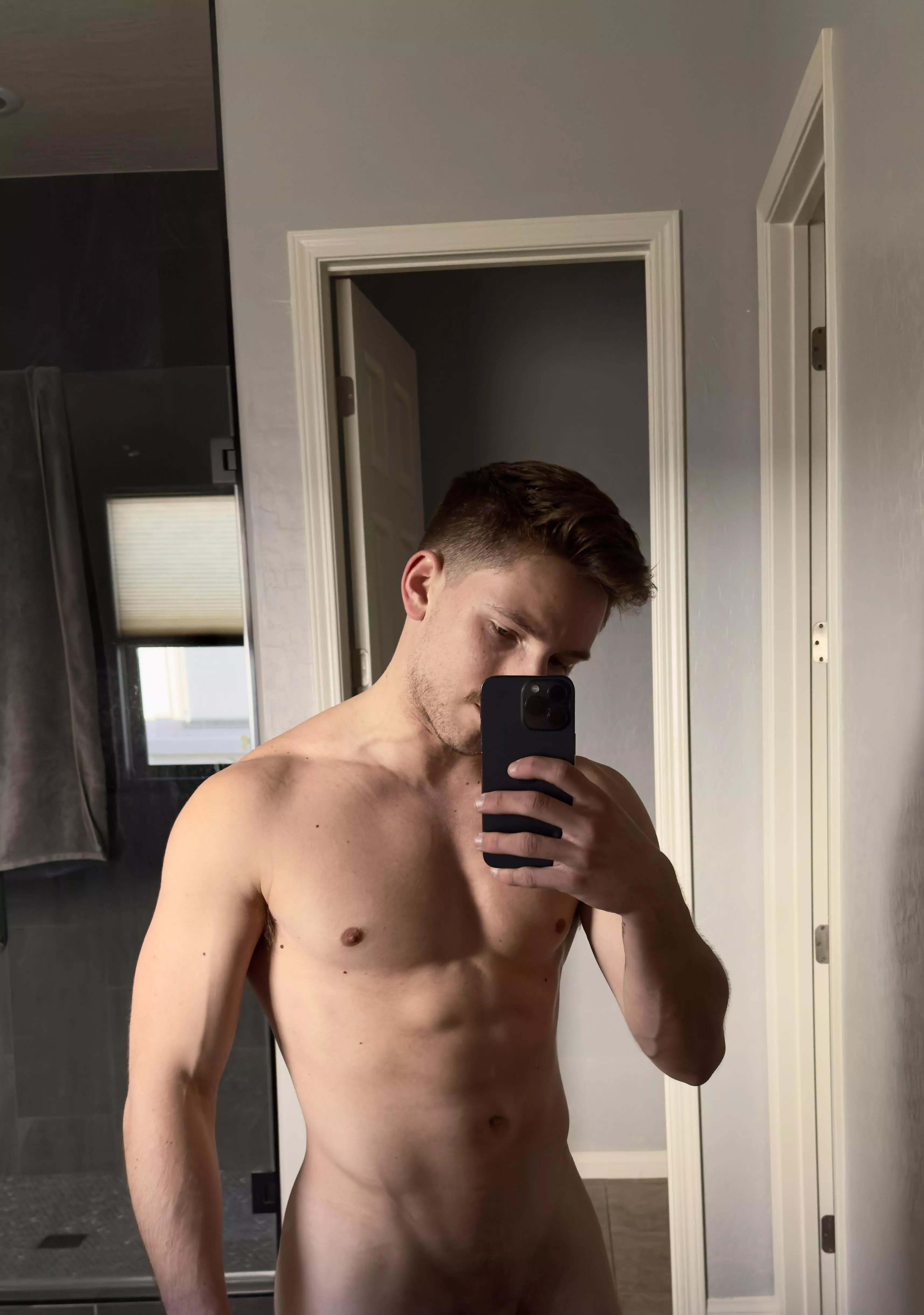 [23] just finished morning workout 😈 posted by Brockxhardy