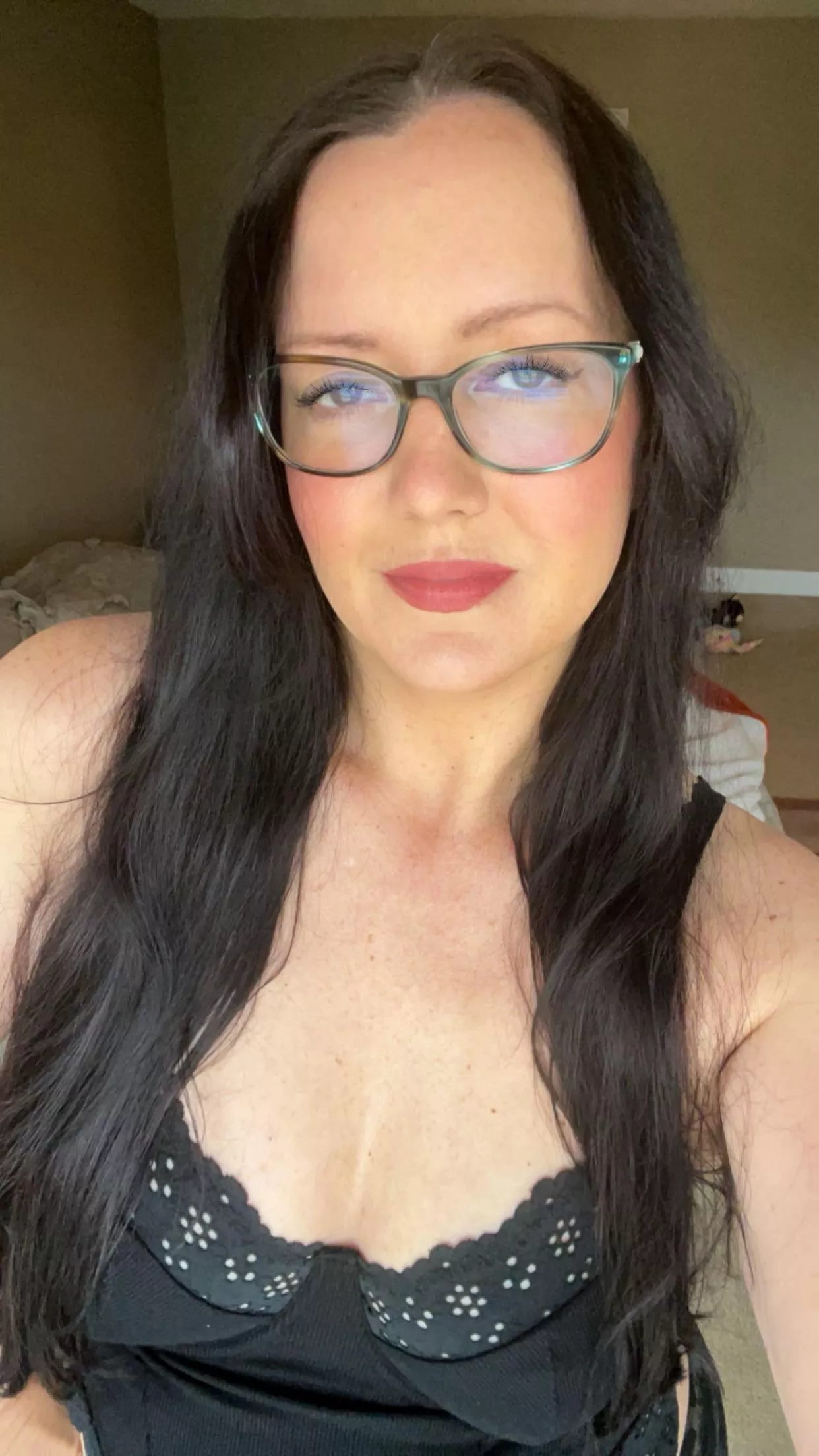 Brunettes have more fun posted by Swift_jennis8