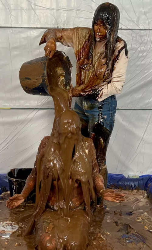 Can you guess the latest sexy UK glamour model I invited to my honeymoon studio to get the Maddisons messy treatment?! Hint… she has G cup boobs and screamed throughout this chocolate batter gunging!! Xx by BrookeMaddison