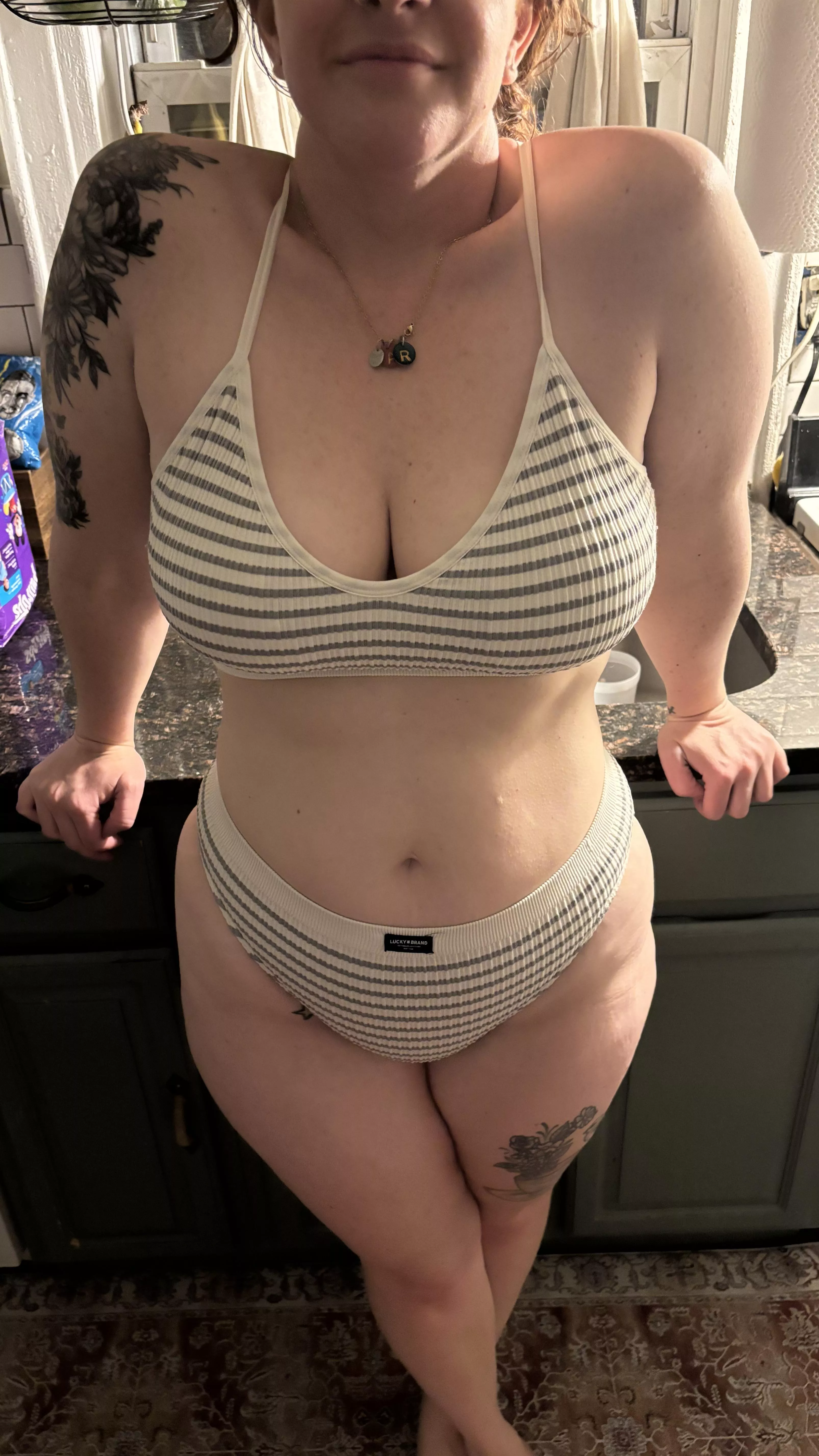 Comfy Sunday doesn’t mean not sexy posted by GngrPeach