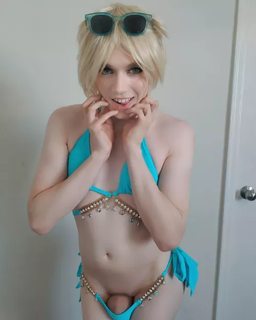 Does my swimsuit fit me properly?  by SummerHorrorParty