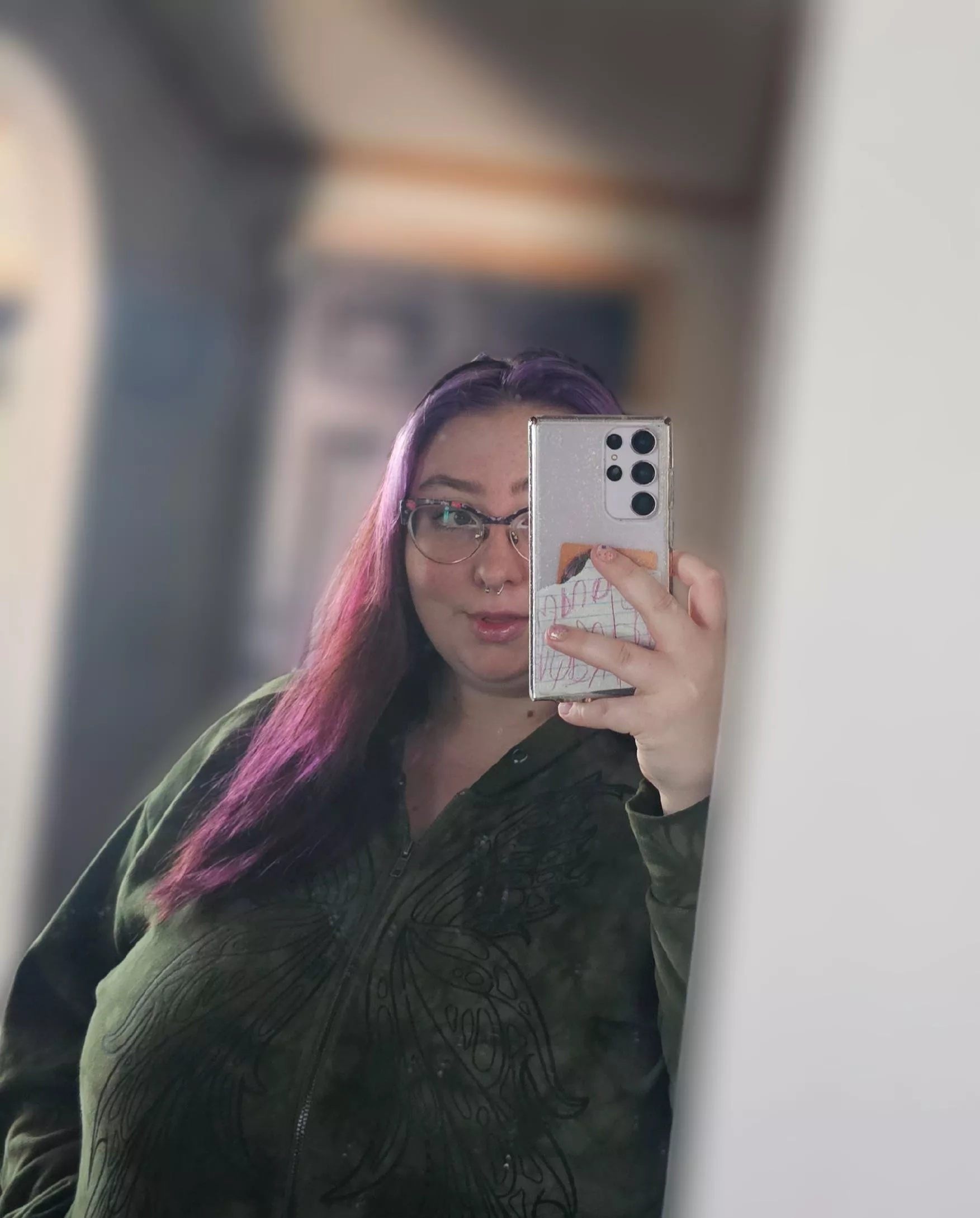 Felt pretty today :) how was your weekend? posted by sapphiremelonz