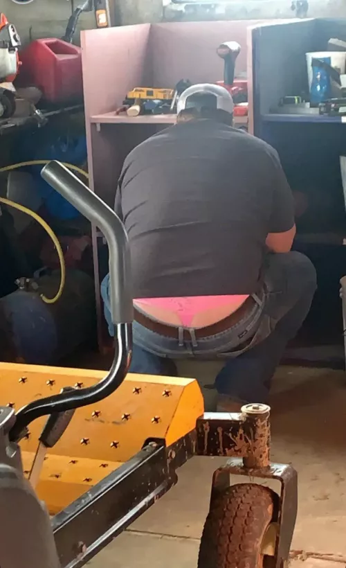 Girlfriend caught me squatted in the garage! by ravetree96
