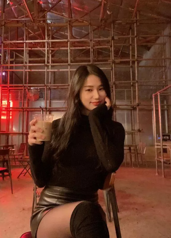 Hey everyone! It's been a while, I hope you like this pic posted by MissIzi