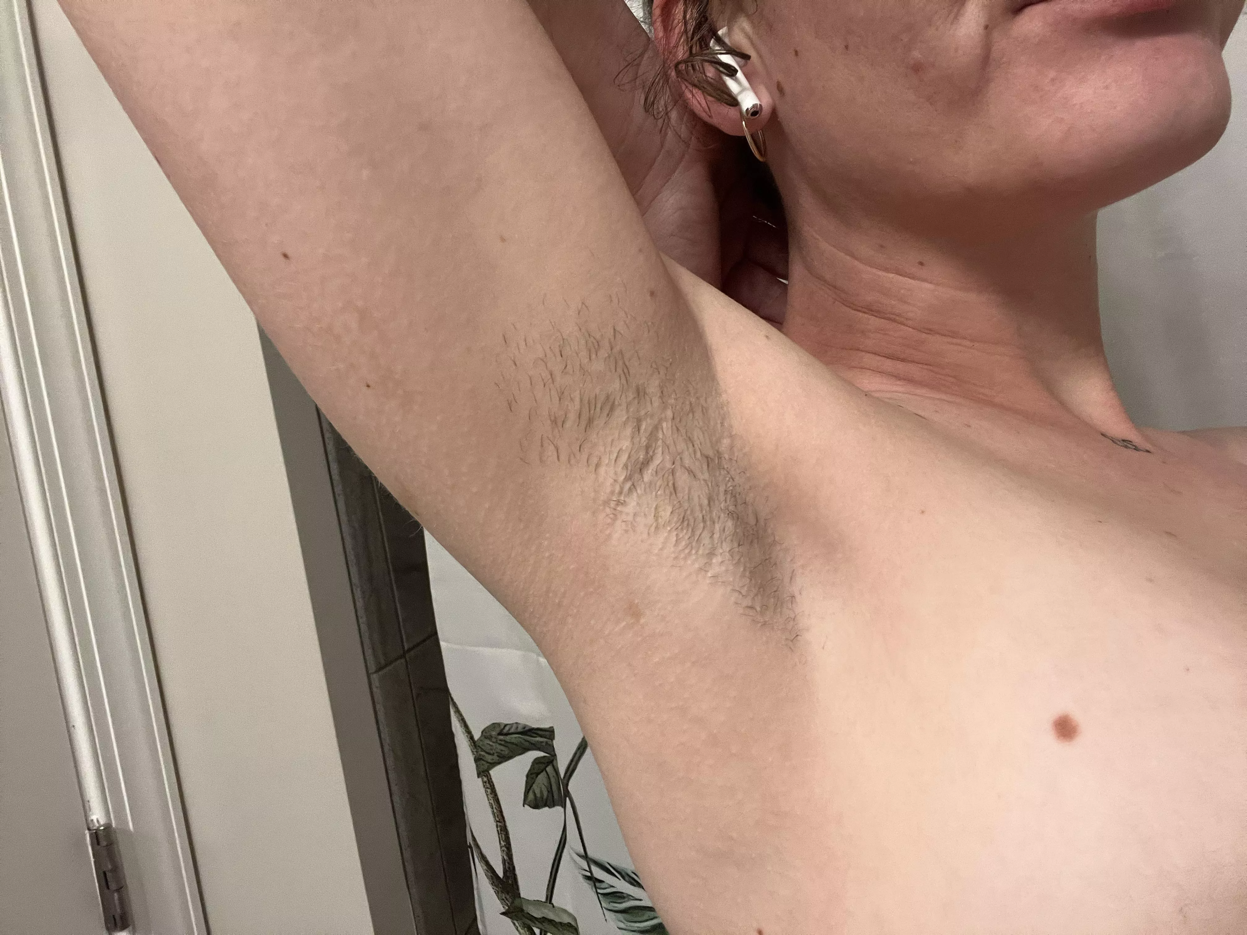 hot yoga made me extra stinky today 😝 don’t you want a whiff?  posted by payzleejane