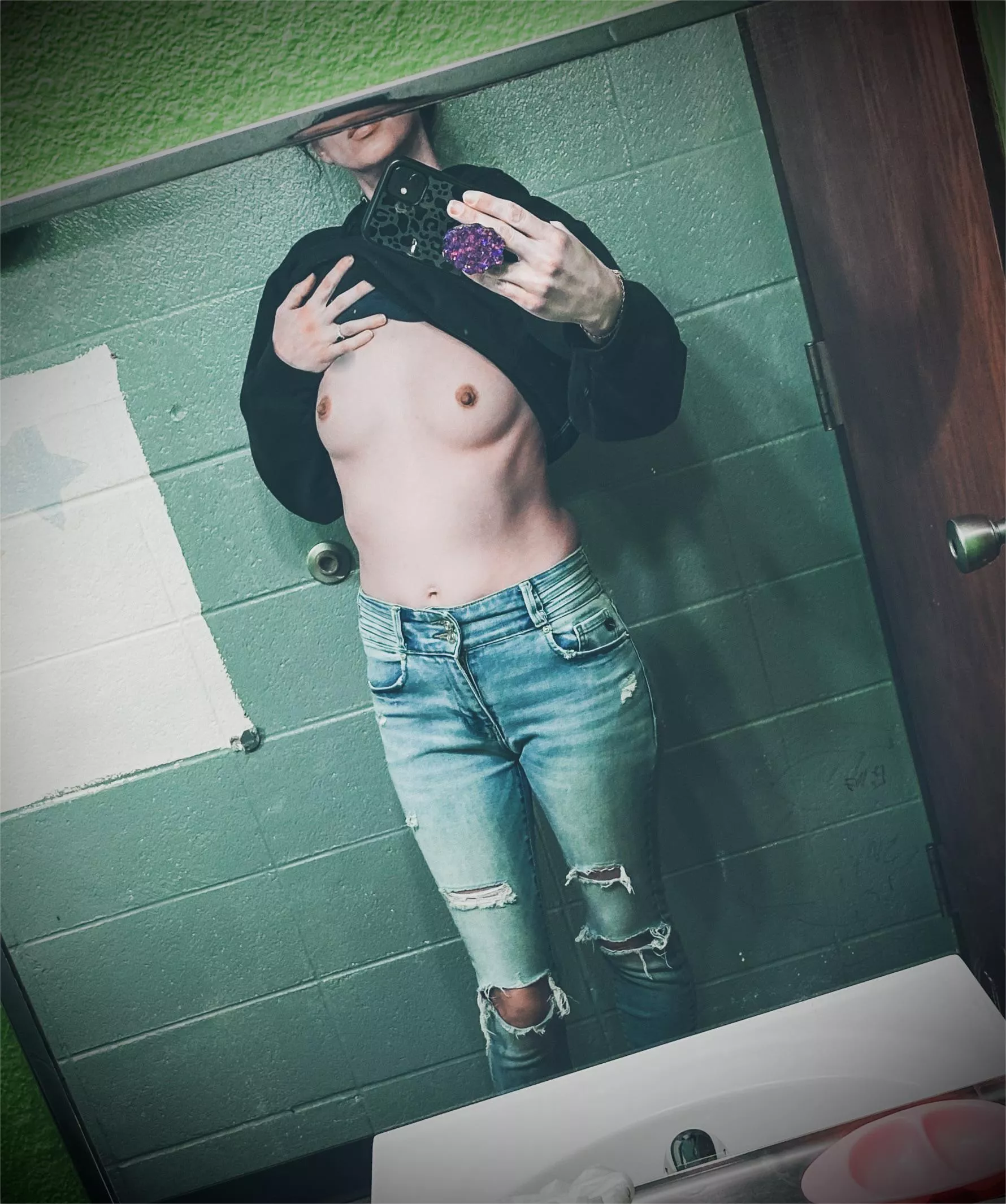 If being braless at work all day is wrong, I don’t wanna be right! posted by QueeenB88