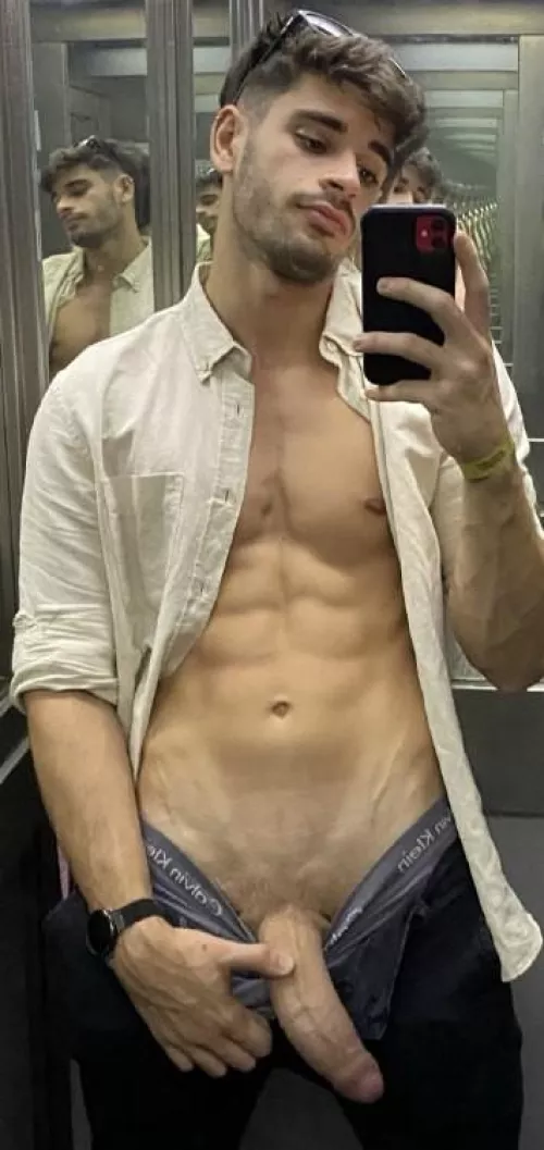 I'm looking for a volunteer to deepthroat me right now ;) by temptationking