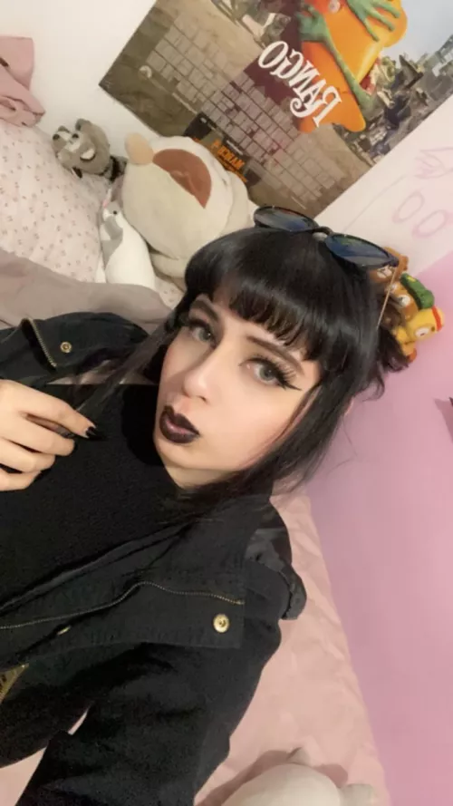 Just got back from a trip!☺️🖤 by ILoveYou_Belle