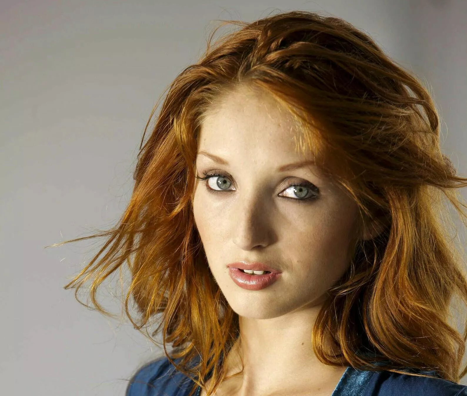 Natalia Znachenko posted by qwer5r