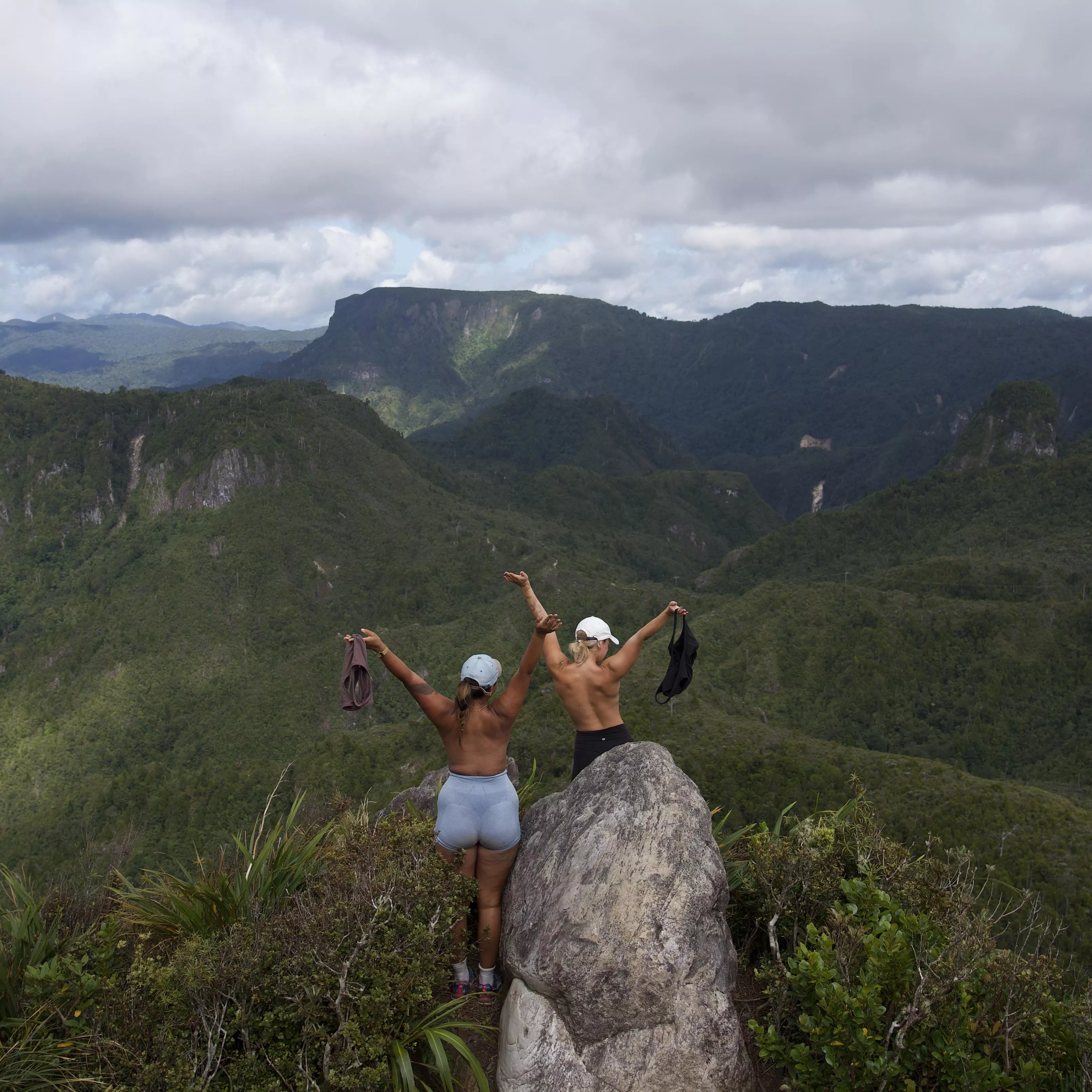 nature nudes posted by keeksuncensoreddd