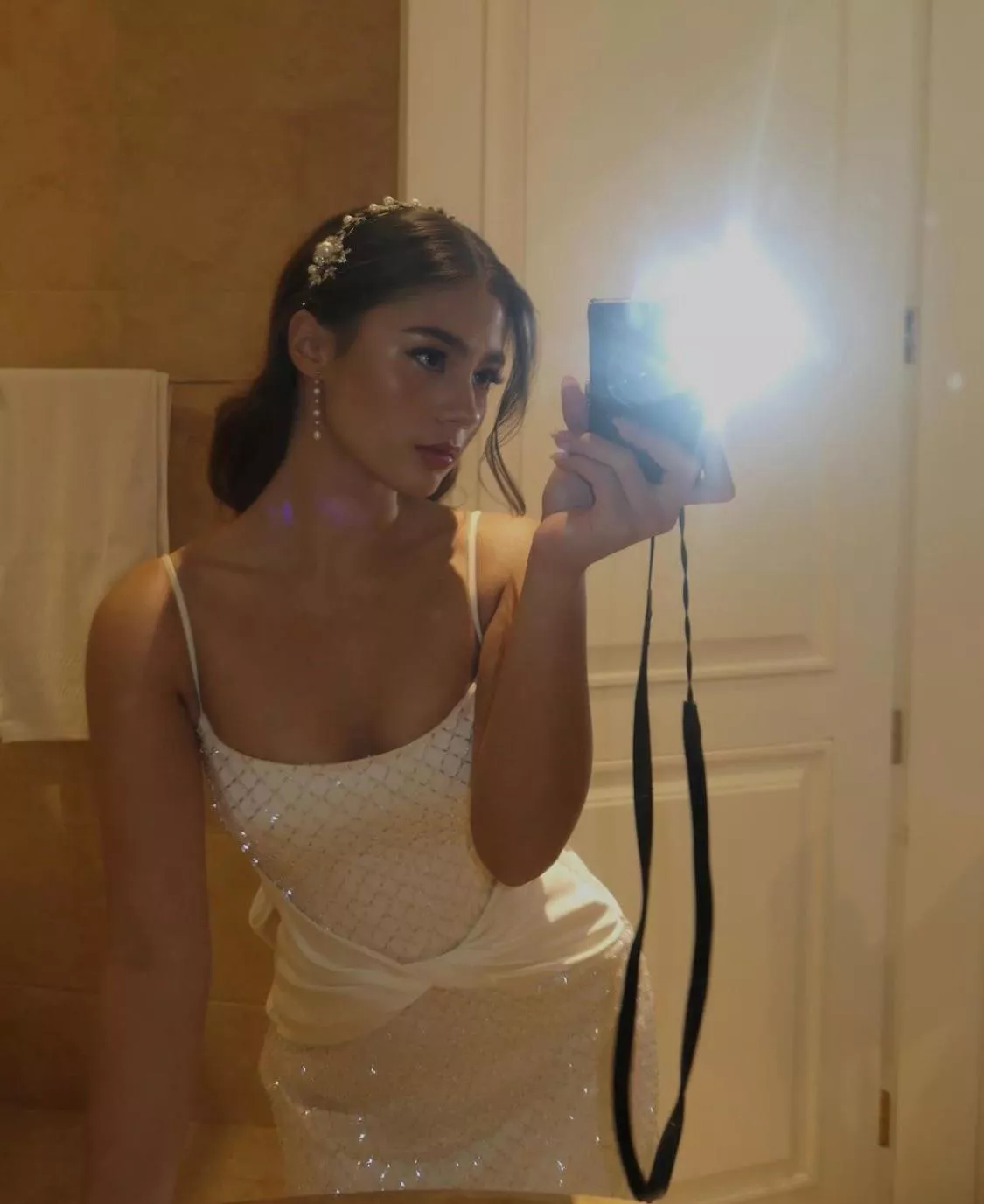 Ready for a quickie 👅 posted by hklthrowawayy