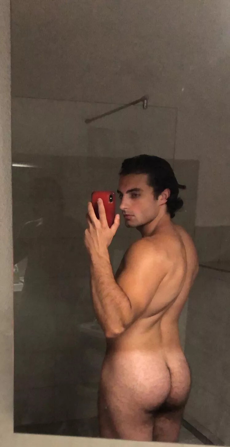 Tell me ur first thought, be truthful… posted by HardHors3