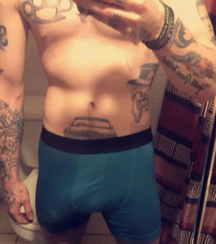 Thank goodness they’re stretchy 🥴😮‍💨 posted by Muted_Banana6969