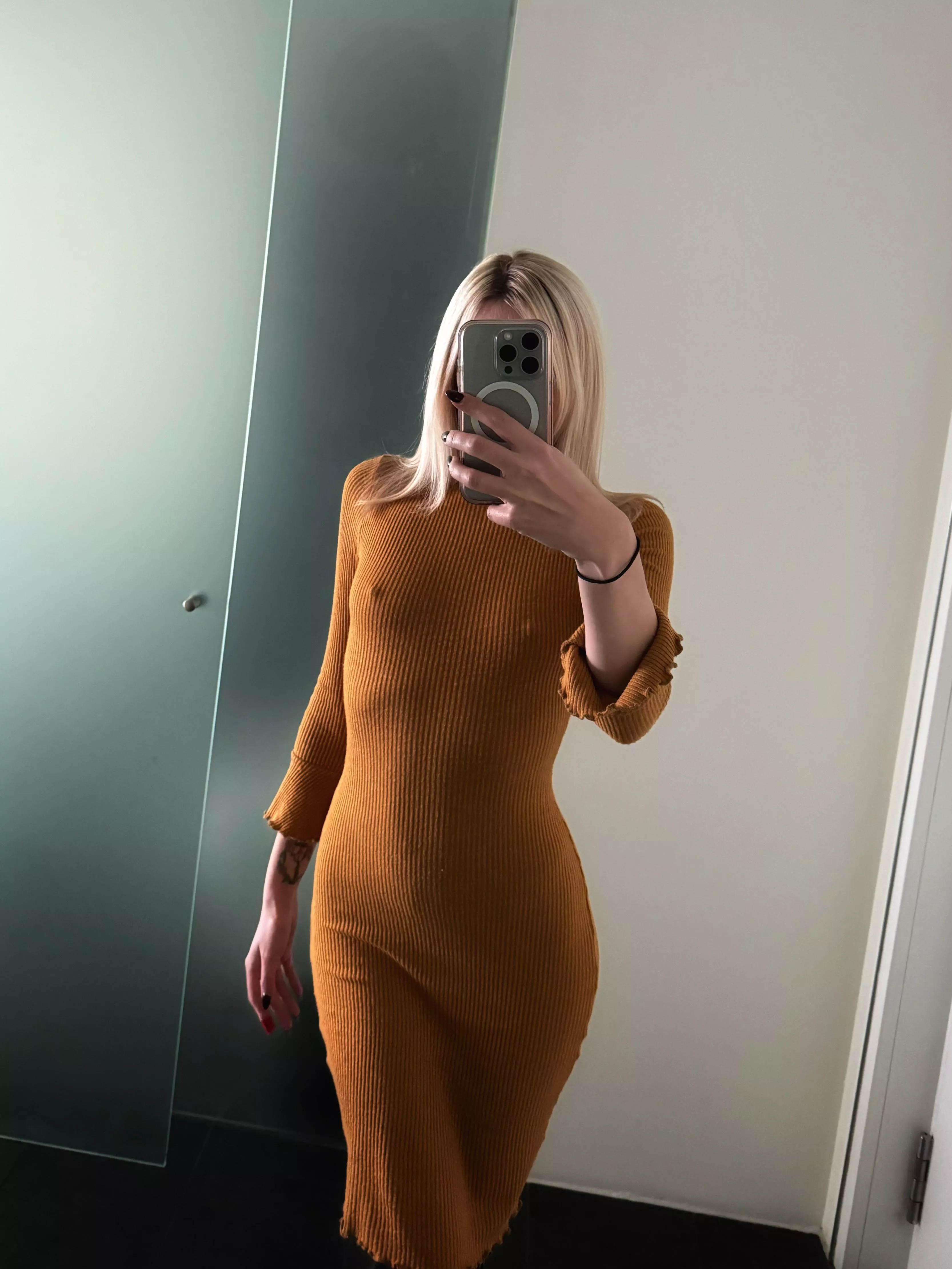 What catches your eye first posted by mollyminx22x