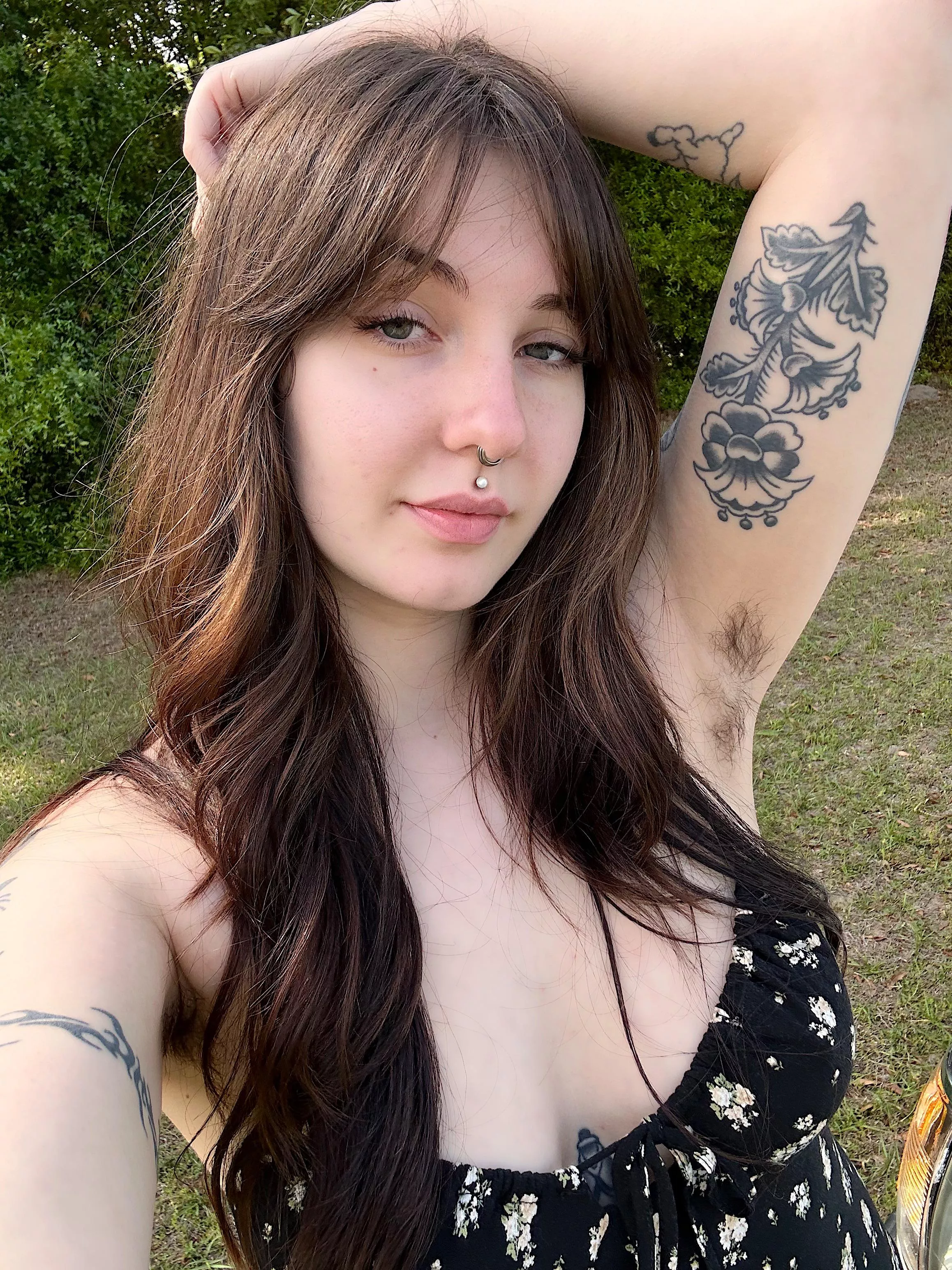 You can be feminine & hairy 💘 posted by hatechapel