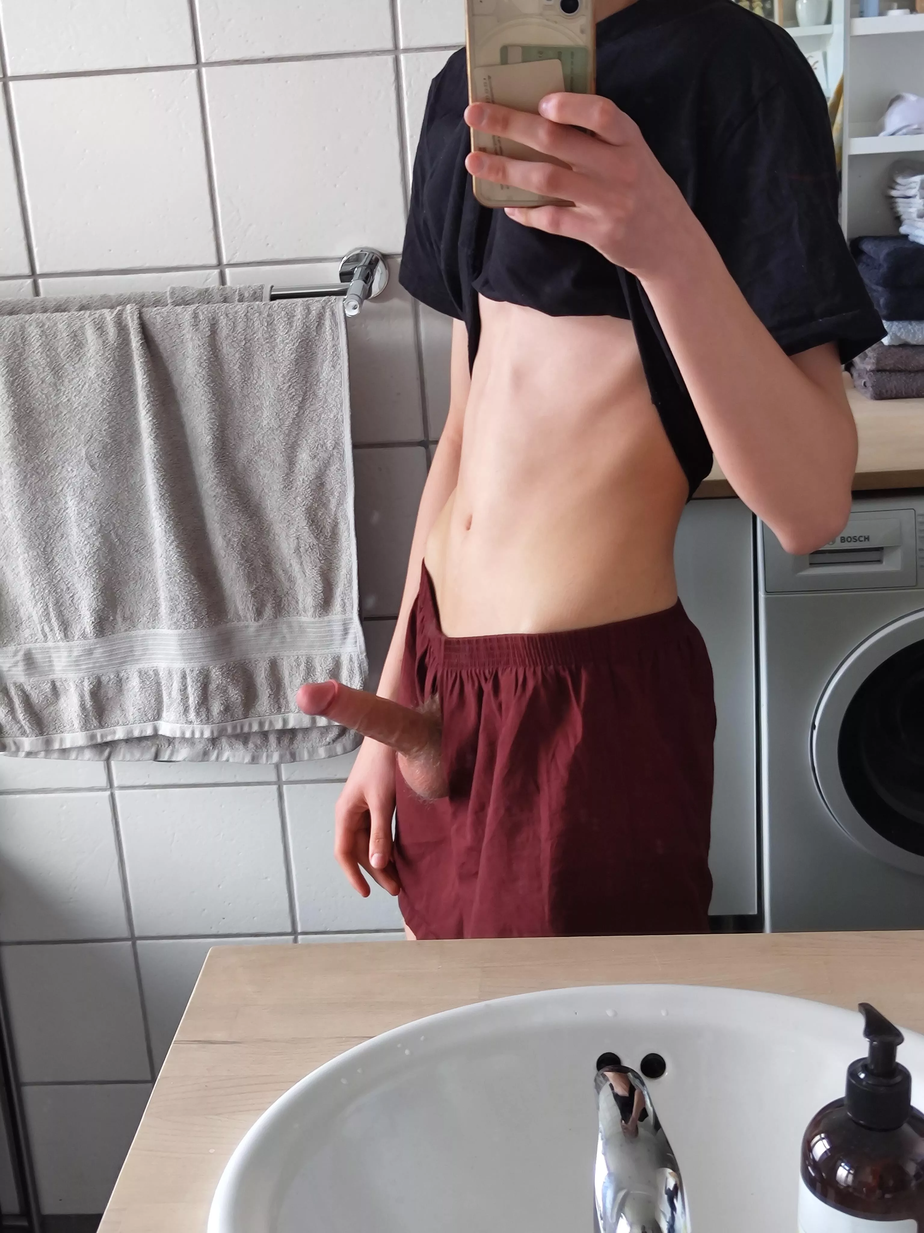 Young horny Dane🇩🇰💦 posted by imbackdk