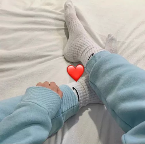 Any F wanna trade sock pics by Upbeat_Instruction54