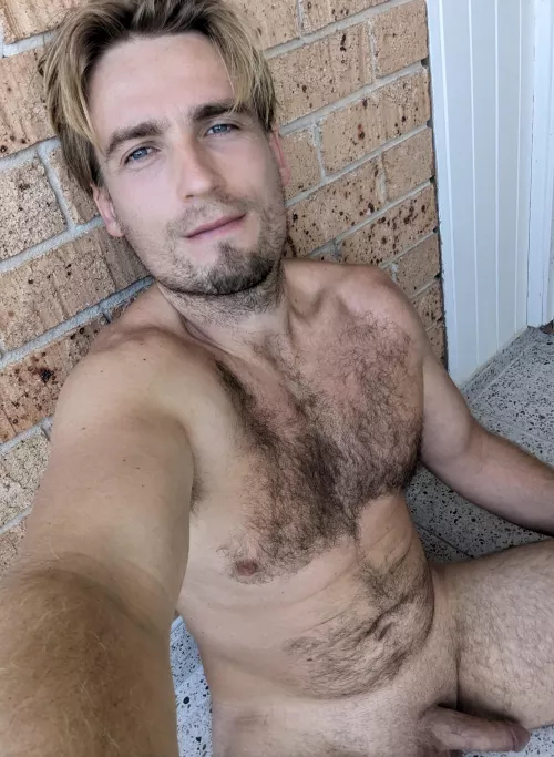 Any fans of blonde hair and blue eyes? by exhibition_papa