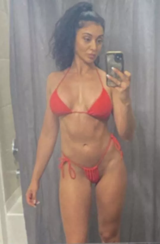 Arianna Grace posted by wwewrestlefap