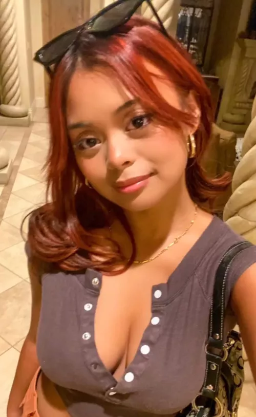 Big brown Babydoll eyes with a huge pair 🤪 by Low-Day1071