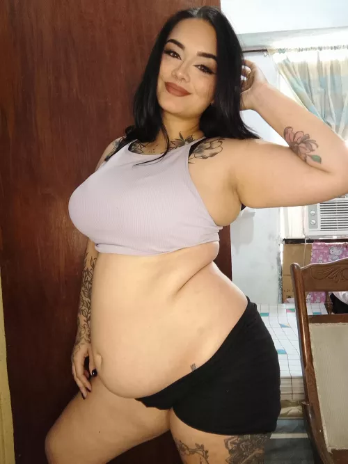 Do you want me to be your chubby girl? I'm hungry  by Kendra_sexlovexo