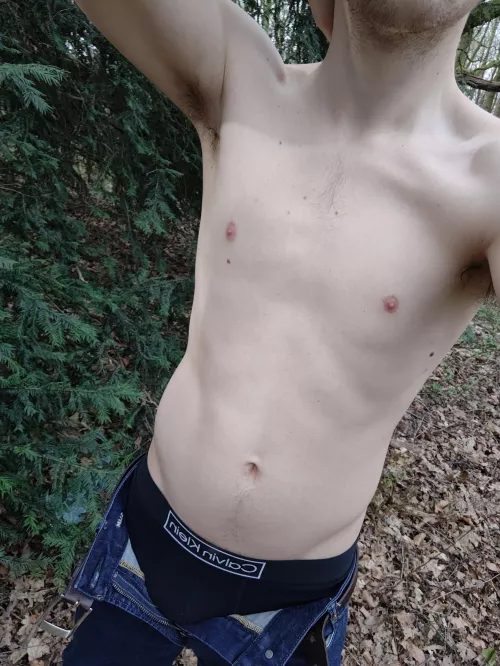 Does anybody wanna sniff? by Pjotrovic