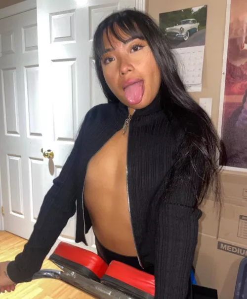 (f) can u be my personal trainer by asiandolldesires