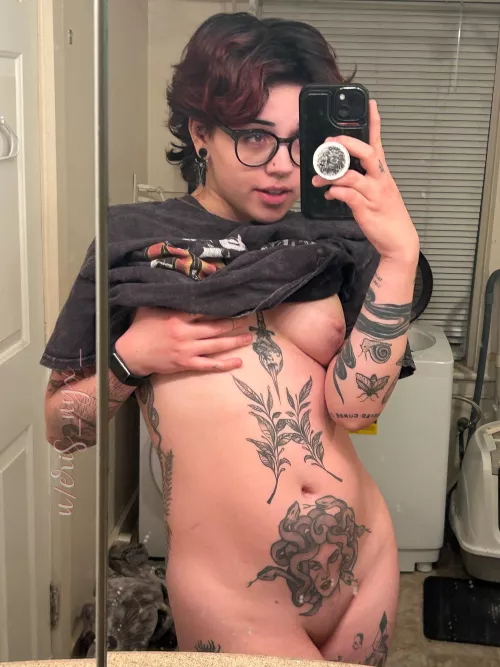 Feelin frisky 😋 by eris_nyx_