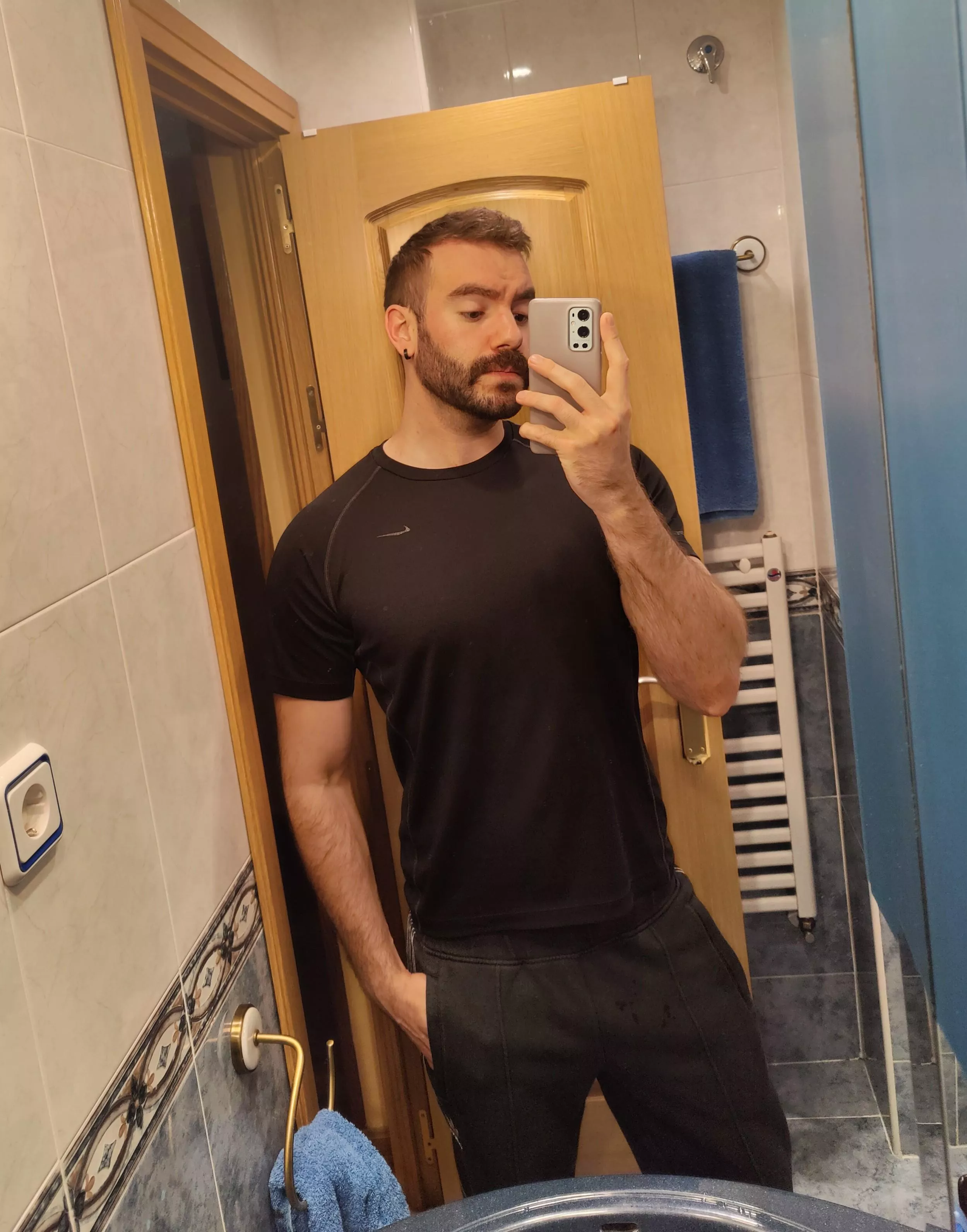 First post. Hi everybuddy posted by kuras_g