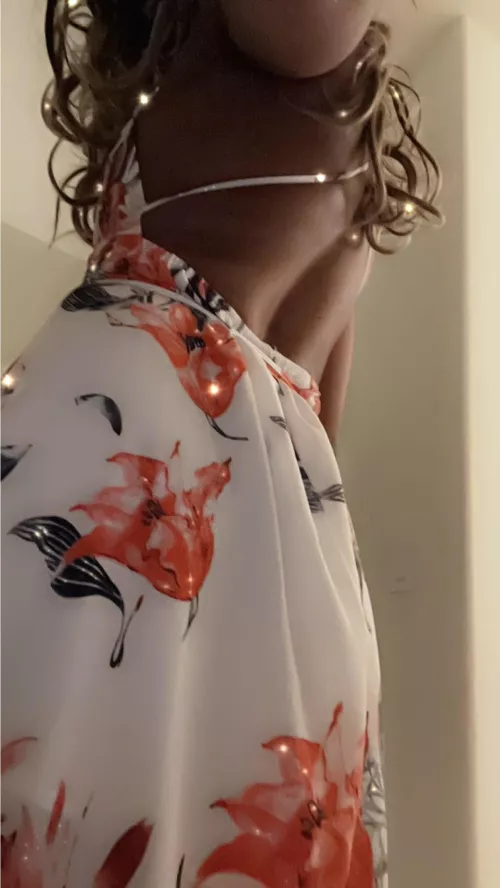 first time wearing anything backlesssss 💞 by rialovessex2