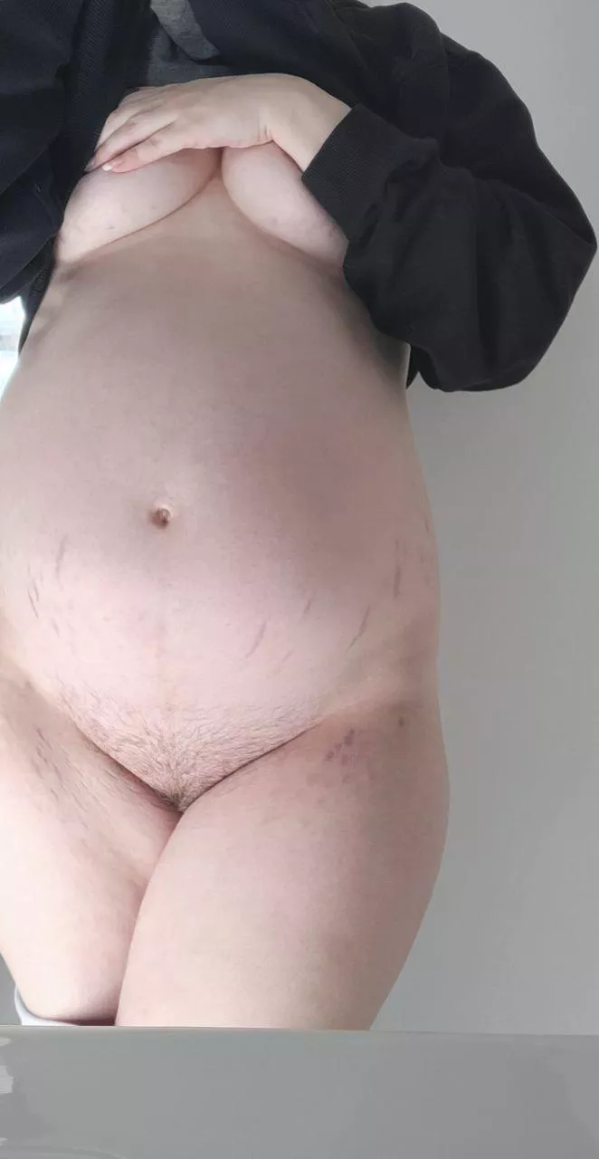 Have you ever fantasized about pregnant MILF? posted by Cookie_Secrets0-0